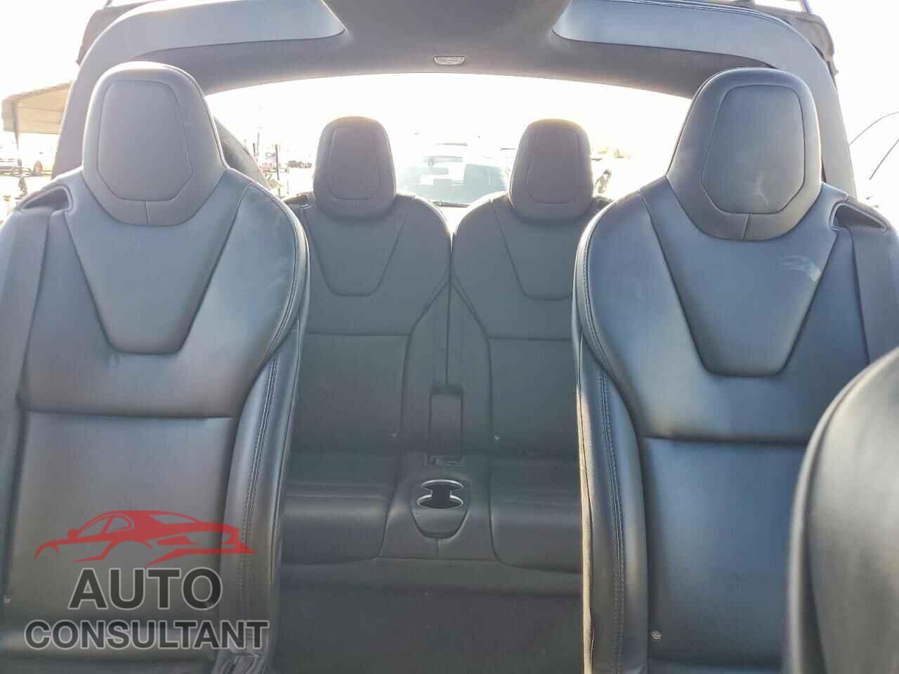 TESLA MODEL X 2017 - 5YJXCBE20HF079243