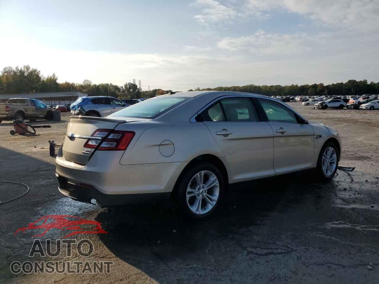 FORD TAURUS 2017 - 1FAHP2E85HG144323