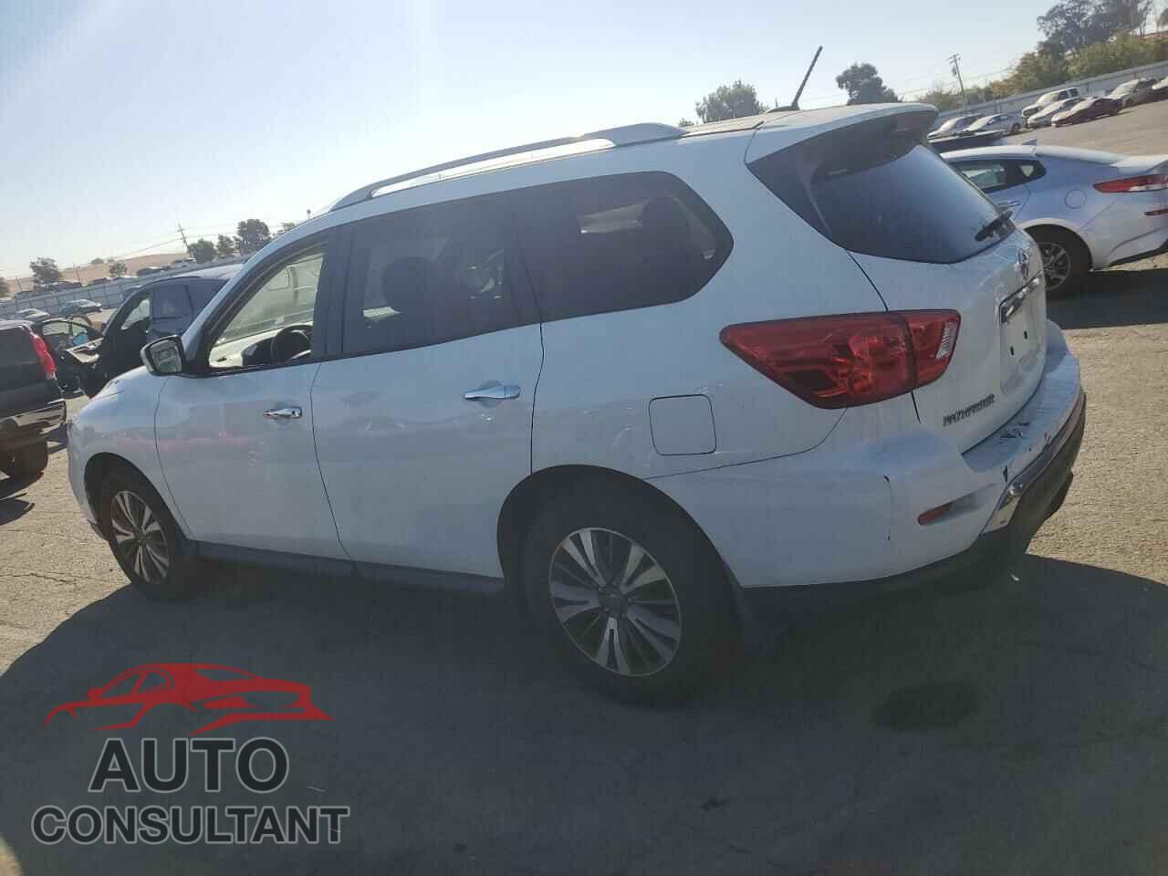 NISSAN PATHFINDER 2017 - 5N1DR2MN5HC633656