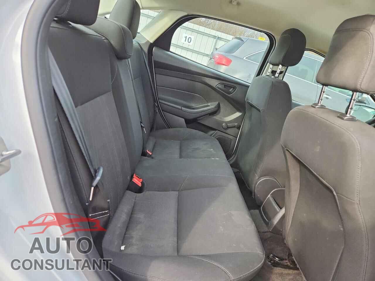 FORD FOCUS 2017 - 1FADP3E21HL337561