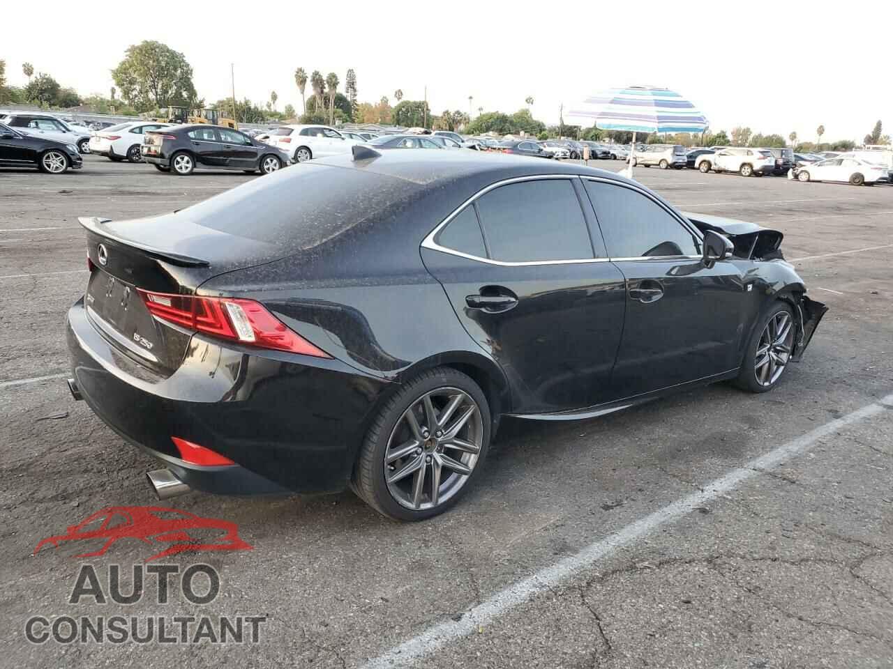 LEXUS IS 2015 - JTHBF1D22F5054838