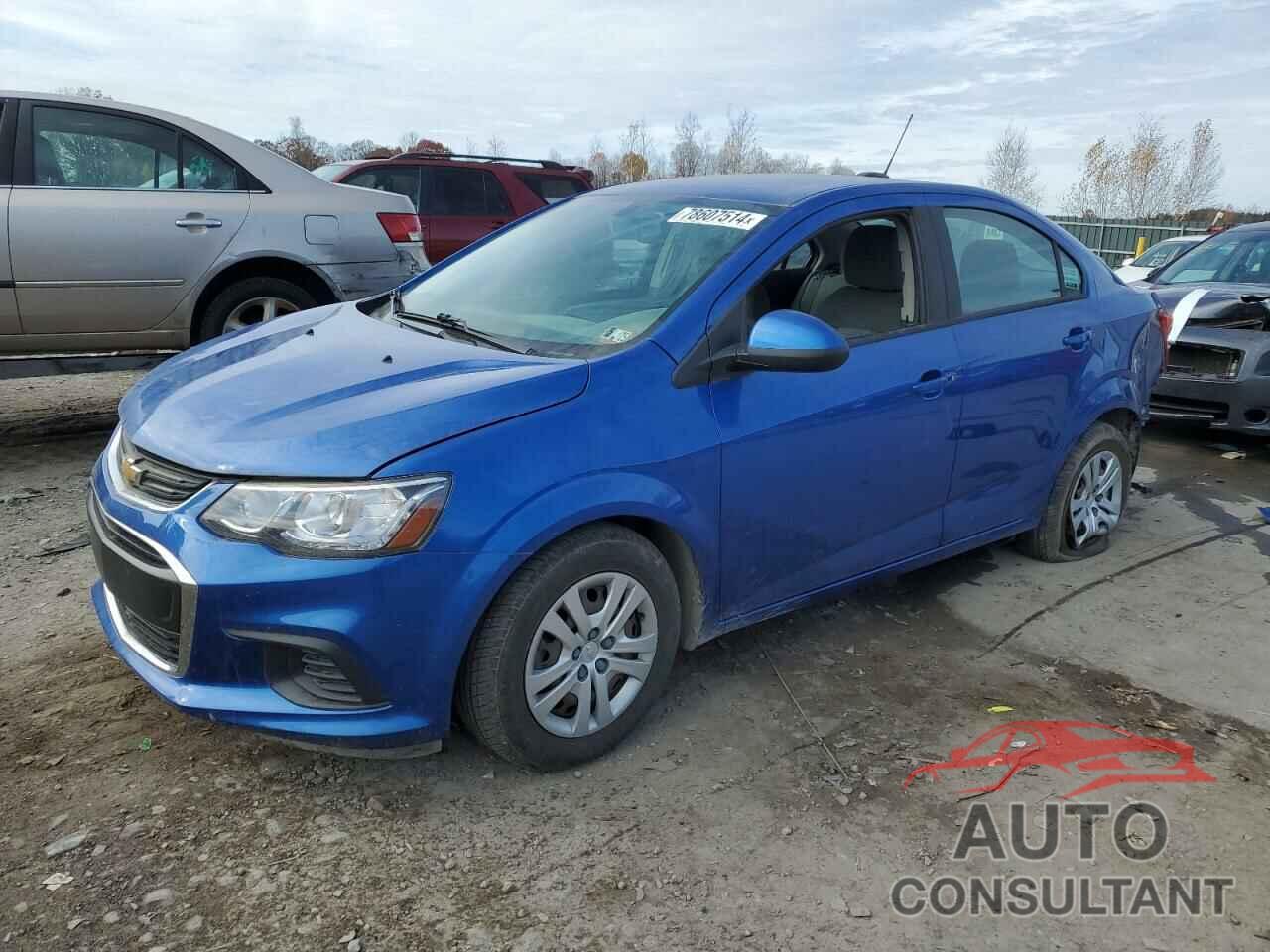 CHEVROLET SONIC 2018 - 1G1JB5SG0J4130448