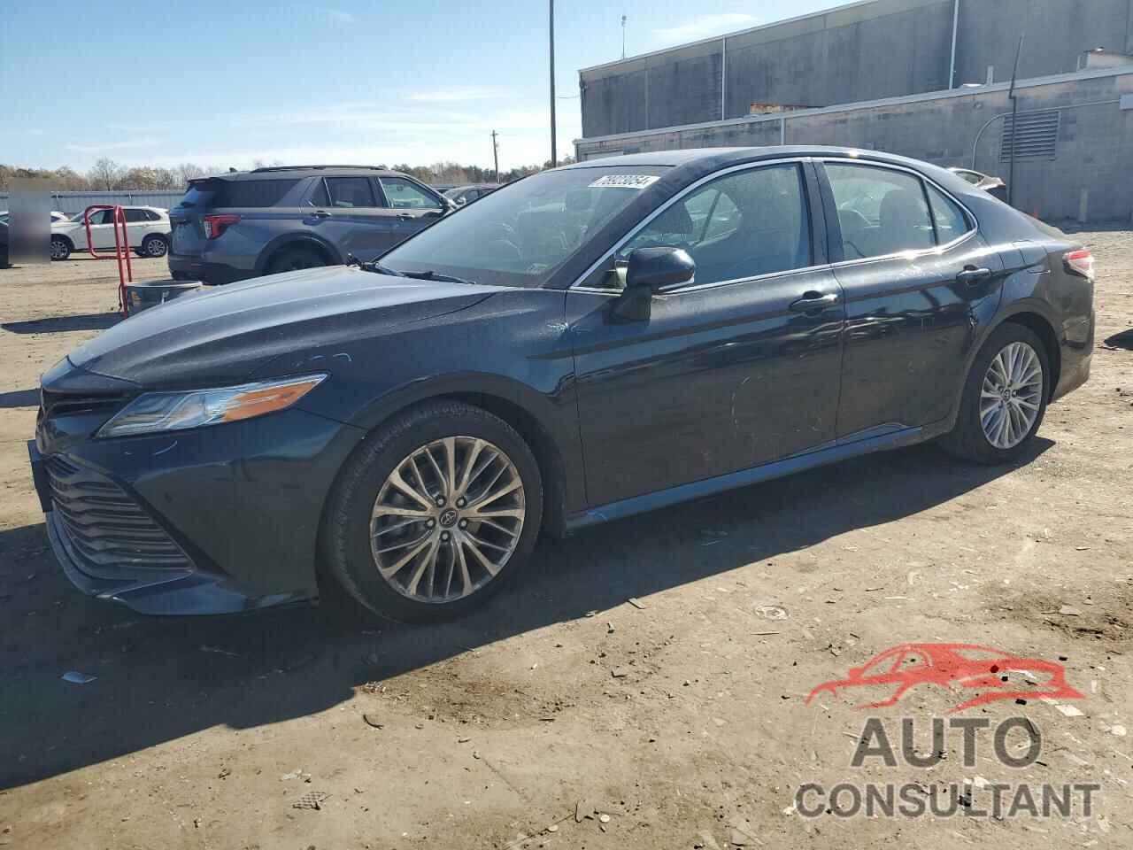 TOYOTA CAMRY 2018 - 4T1B11HK3JU603452