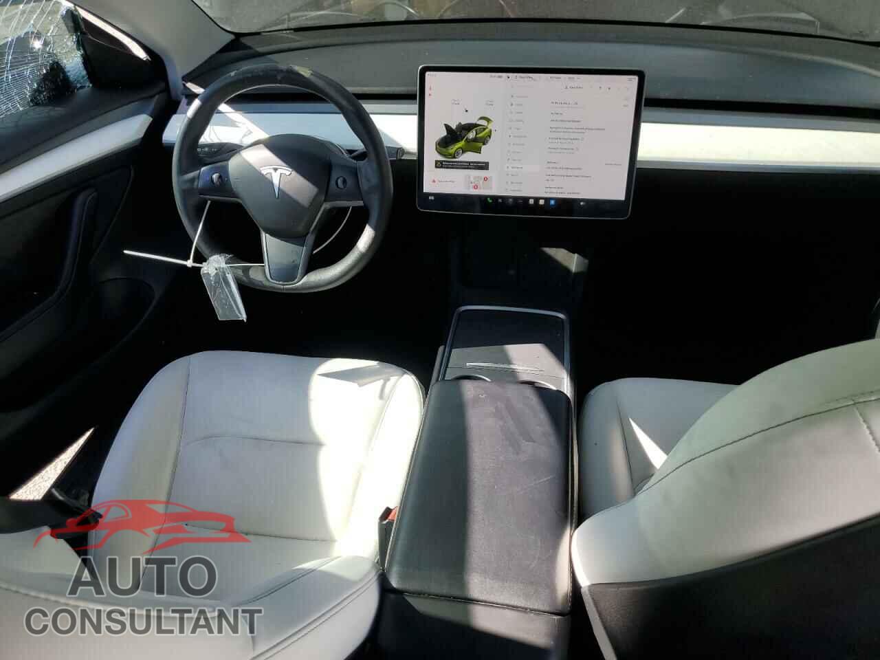 TESLA MODEL 3 2021 - 5YJ3E1EA5MF084961