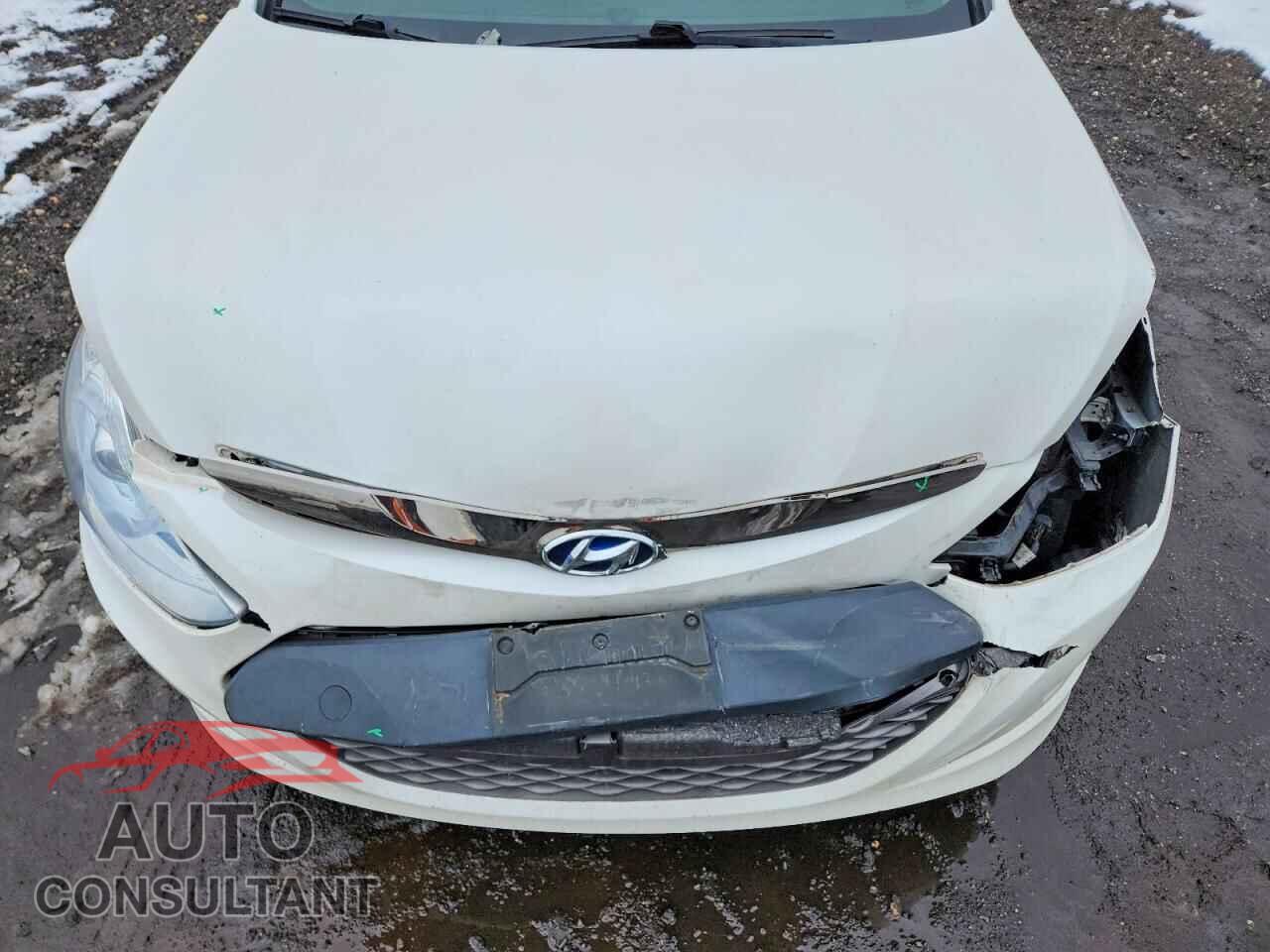 HYUNDAI SONATA 2012 - KMHEC4A48CA044103