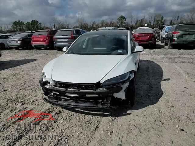 TESLA MODEL 3 2025 - 5YJ3E1EA1SF038508