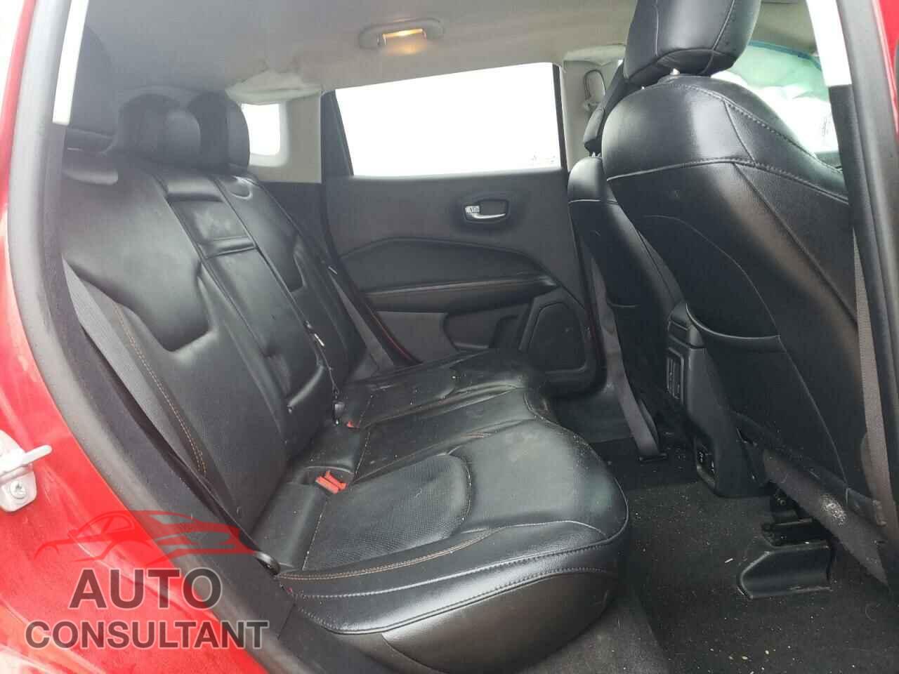 JEEP COMPASS 2018 - 3C4NJDCB9JT201570