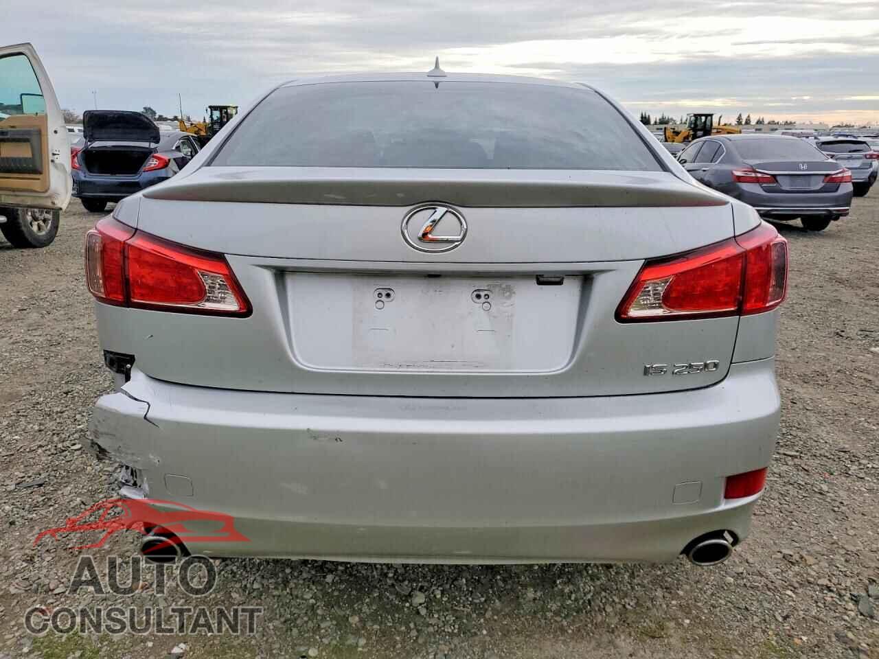 LEXUS IS 2011 - JTHBF5C27B5153075