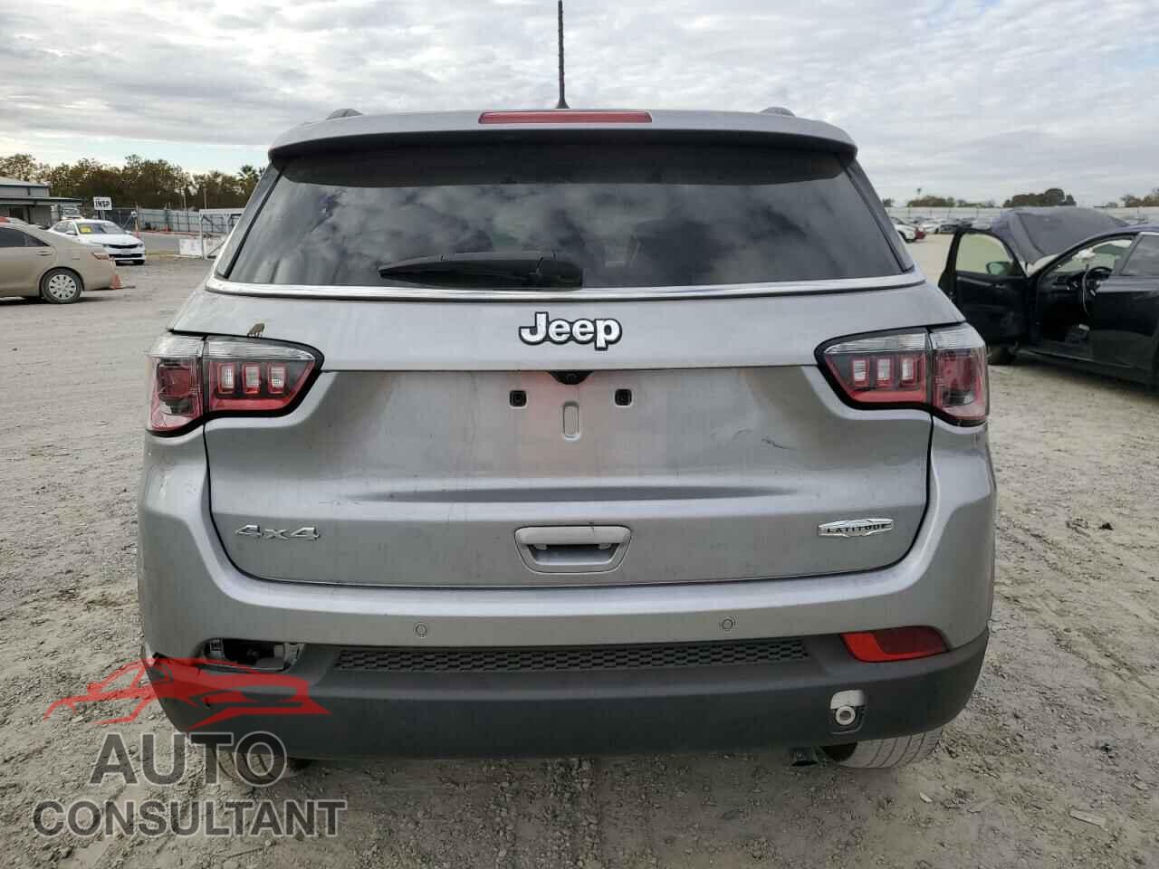 JEEP COMPASS 2018 - 3C4NJDBB1JT454013