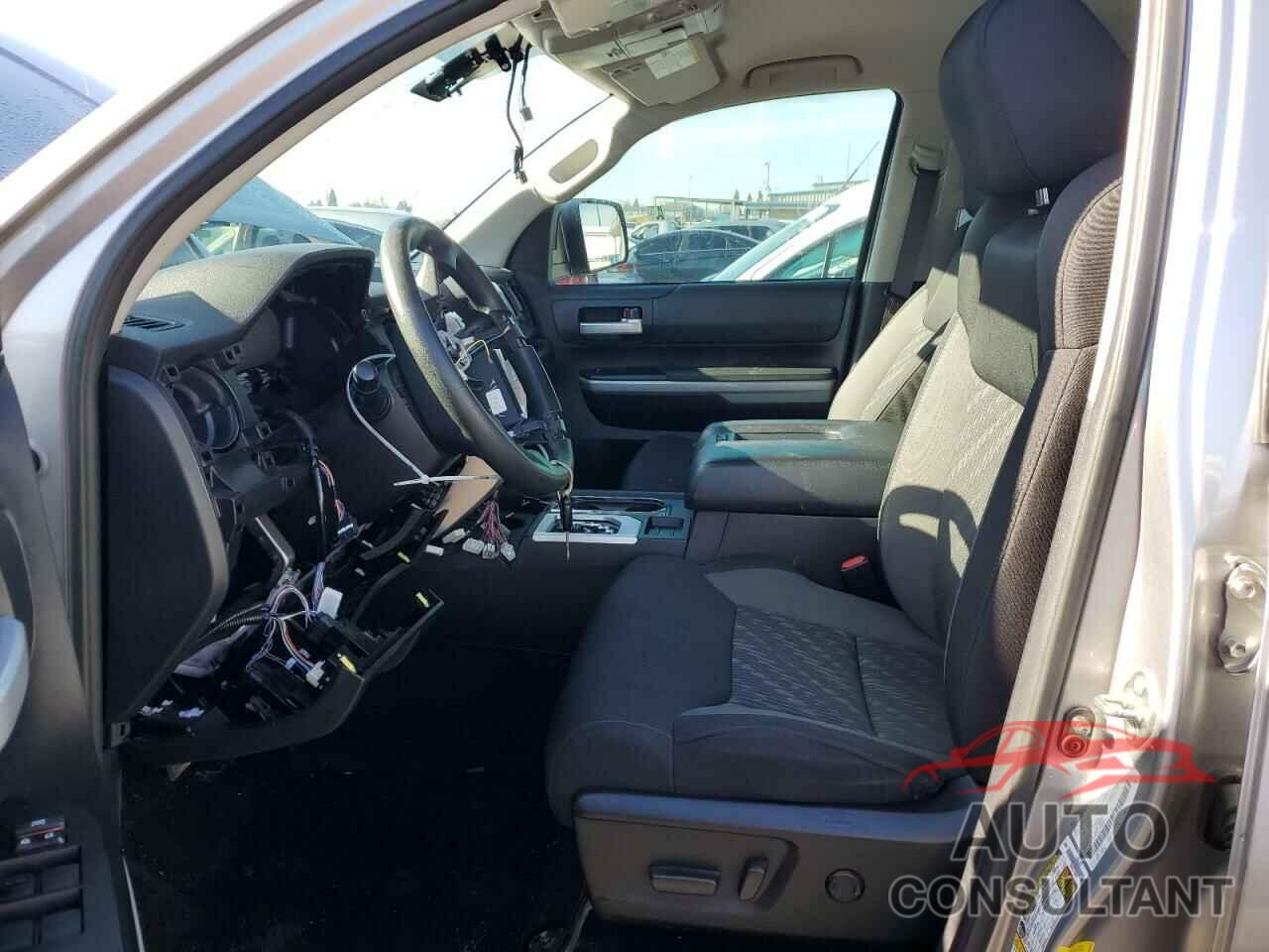 TOYOTA TUNDRA 2018 - 5TFRY5F17JX242063