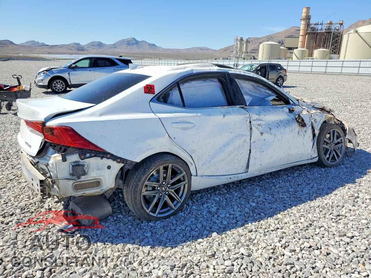 LEXUS IS 2018 - JTHC81D28J5032463