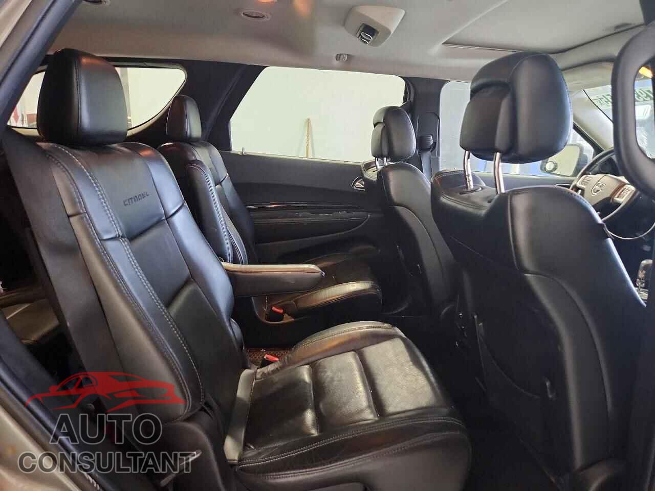 DODGE DURANGO 2013 - 1C4SDJET9DC563008