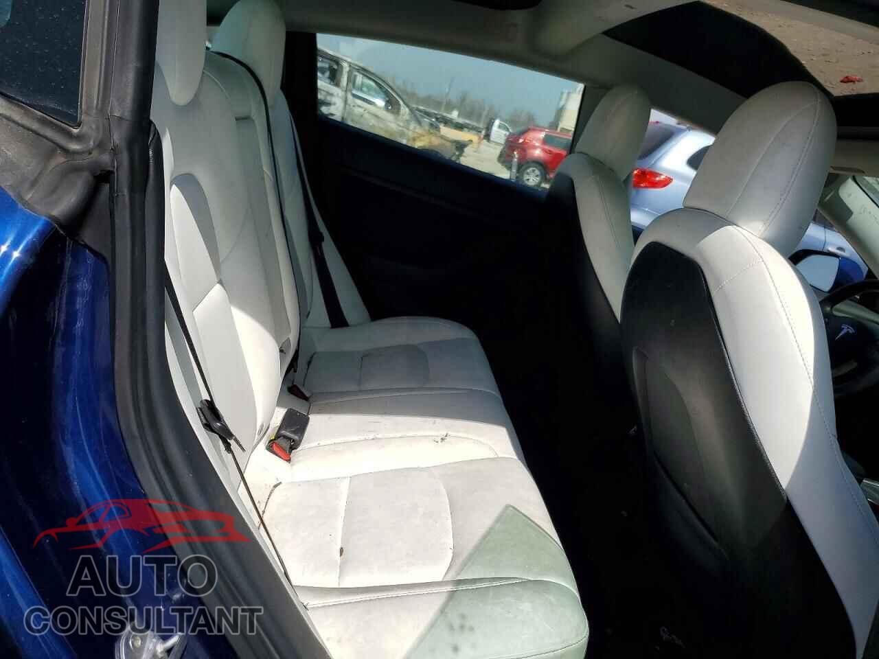 TESLA MODEL 3 2021 - 5YJ3E1EA2MF978562