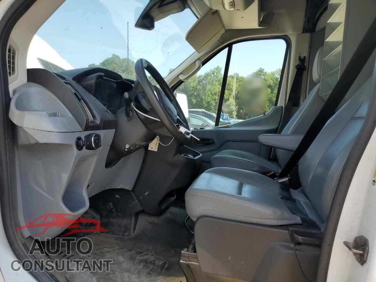 FORD TRANSIT 2018 - 1FTYR2CV0JKA78165