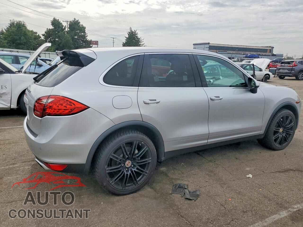 PORSCHE CAYENNE 2012 - WP1AB2A25CLA45284