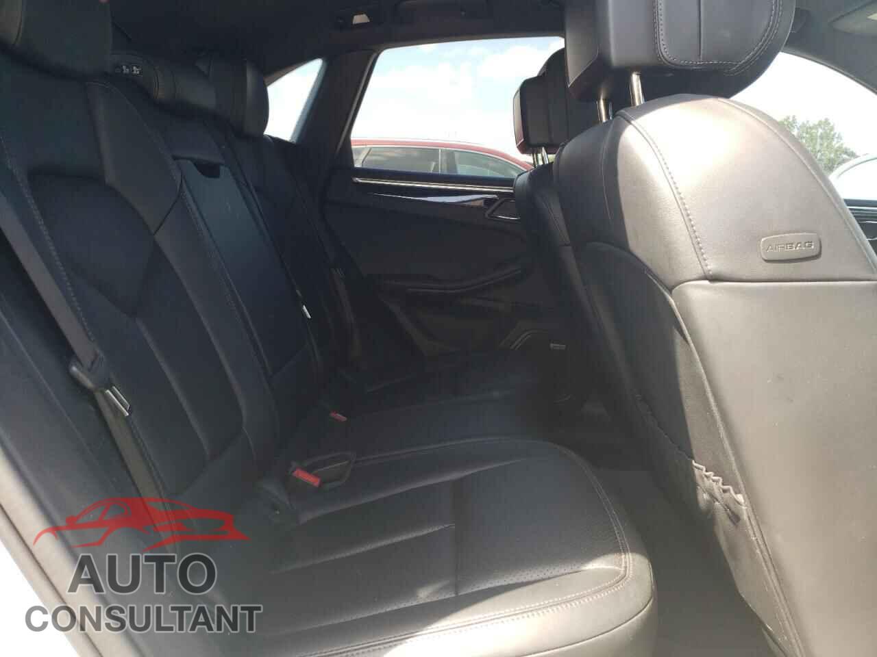 PORSCHE MACAN 2018 - WP1AA2A51JLB10514