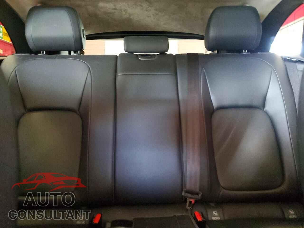 JAGUAR F-PACE 2019 - SADCJ2FX2KA608002