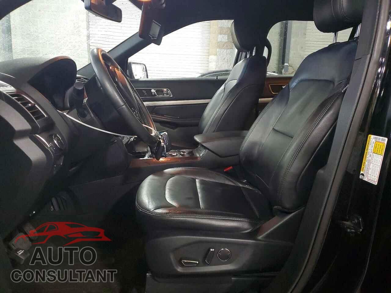 FORD EXPLORER 2018 - 1FM5K8D88JGA19432