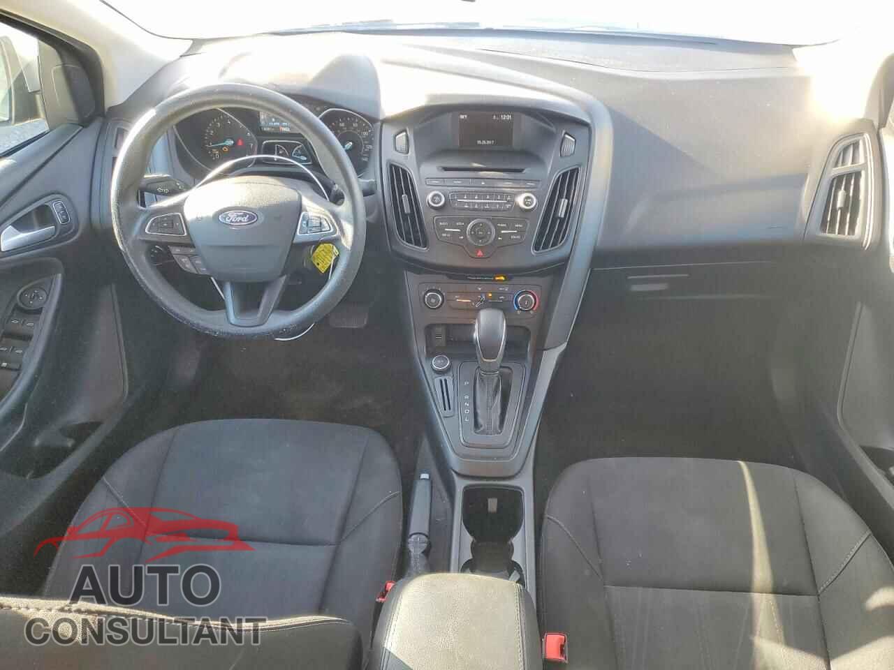 FORD FOCUS 2017 - 1FADP3F27HL296433