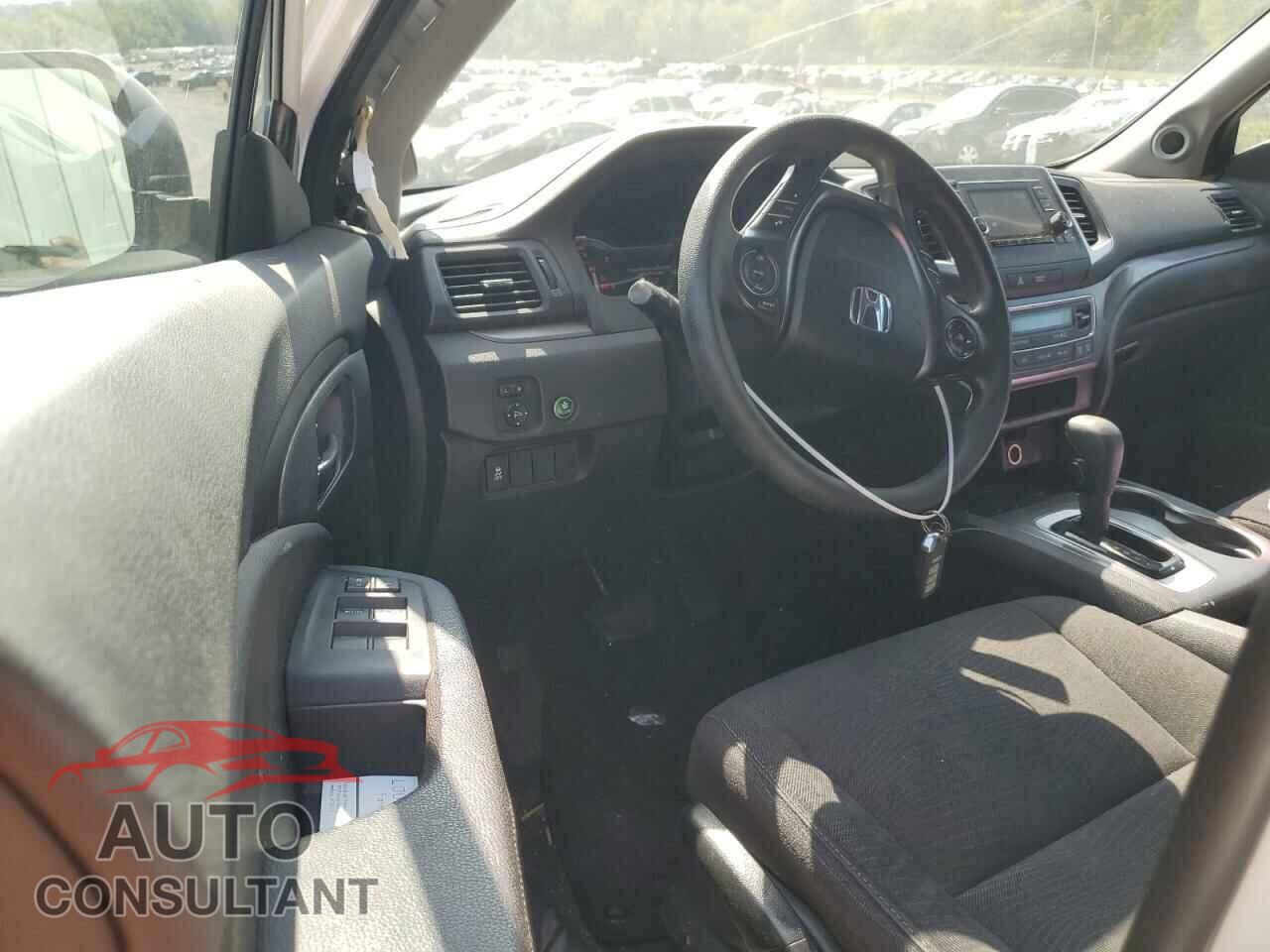 HONDA PILOT 2018 - 5FNYF6H10JB031575