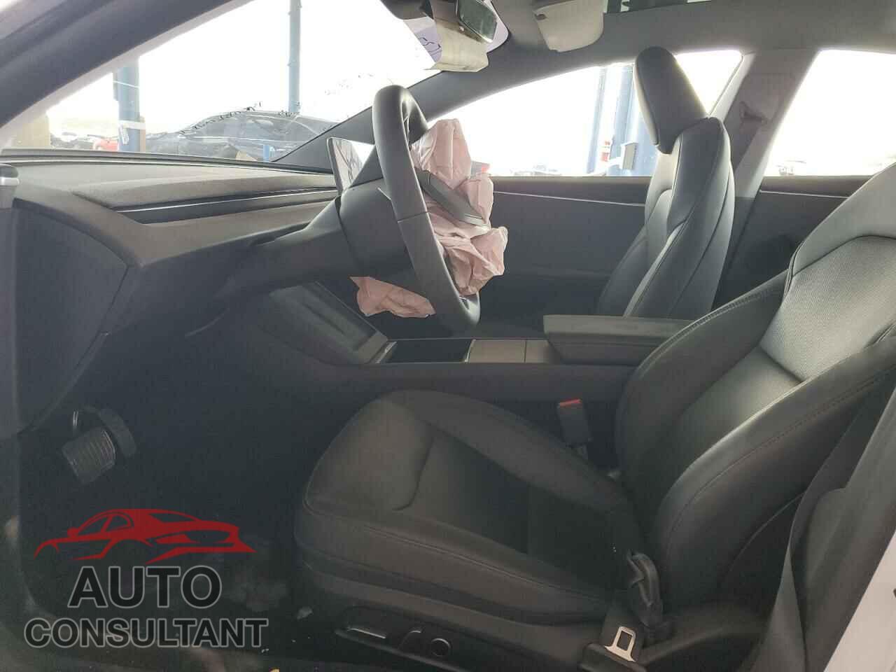 TESLA MODEL 3 2024 - 5YJ3E1EA4RF785546