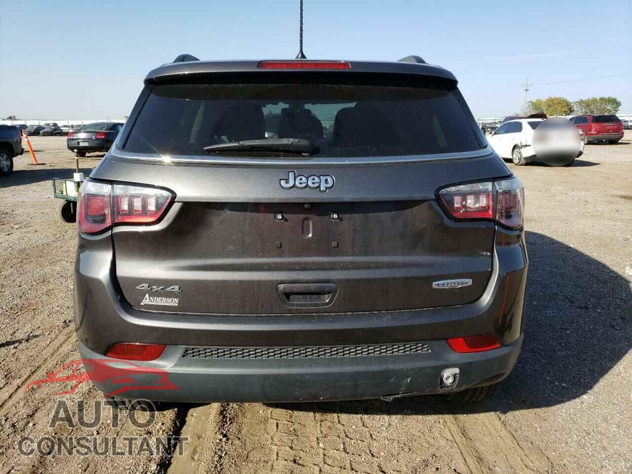 JEEP COMPASS 2018 - 3C4NJDBB2JT282736