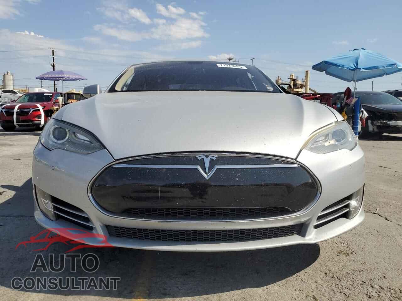 TESLA MODEL S 2013 - 5YJSA1CG1DFP18328
