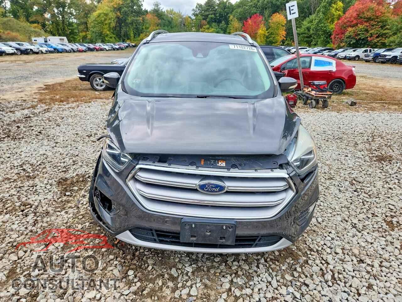 FORD ESCAPE 2017 - 1FMCU9J94HUB65505