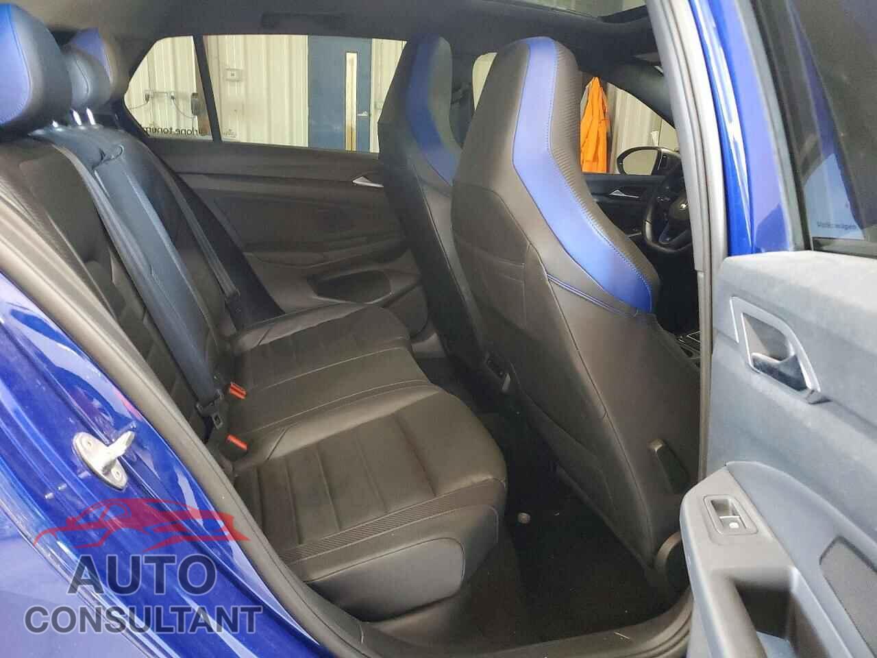 VOLKSWAGEN GOLF 2024 - WVWEB7CD2RW162424