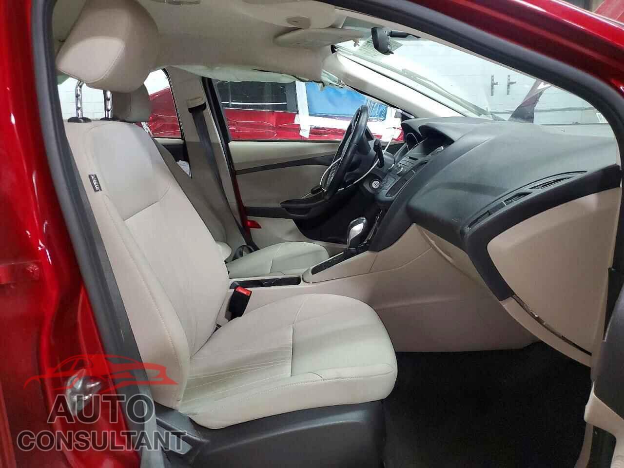 FORD FOCUS 2015 - 1FADP3F21FL248049