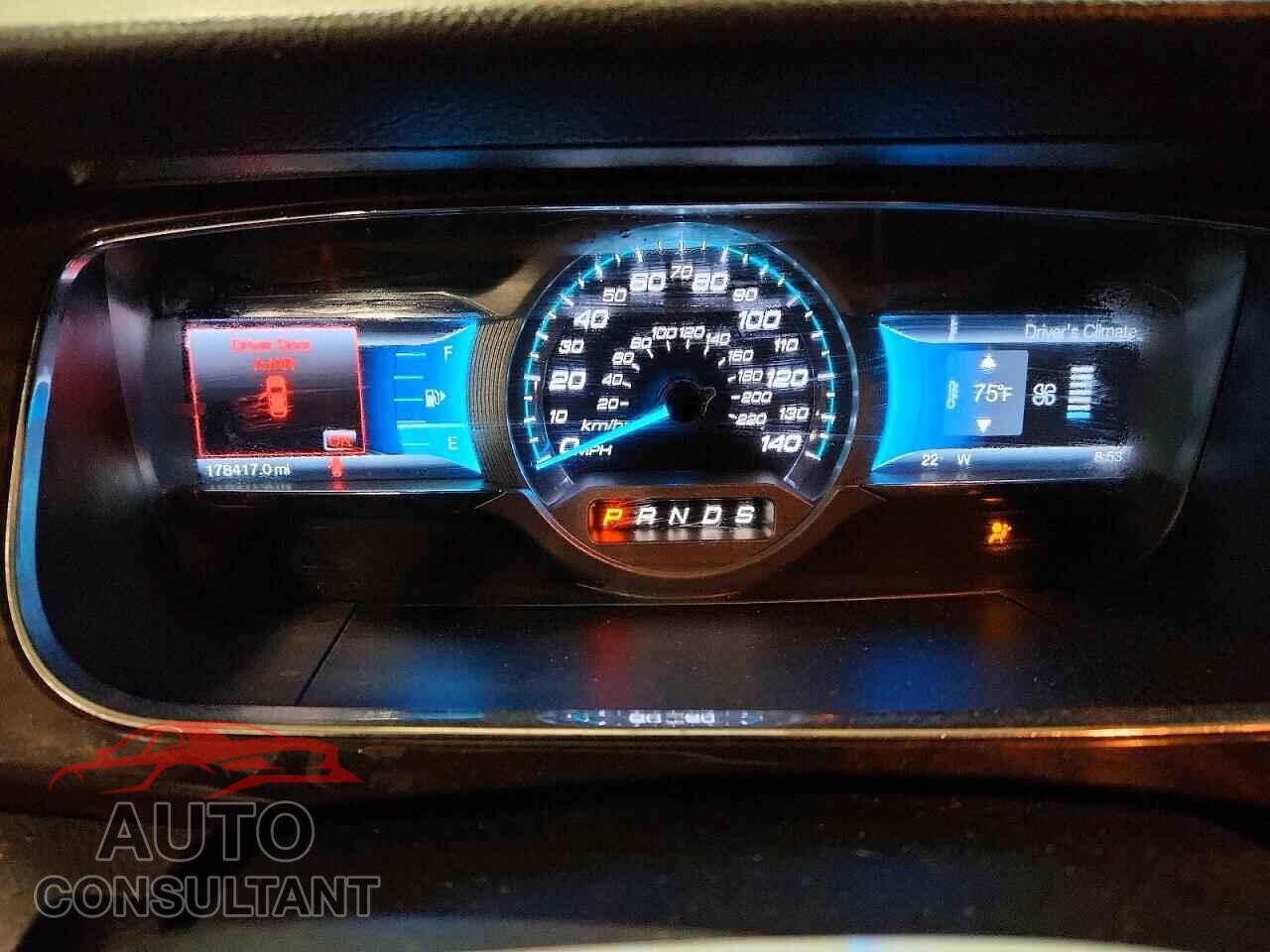 FORD TAURUS 2013 - 1FAHP2F82DG233906