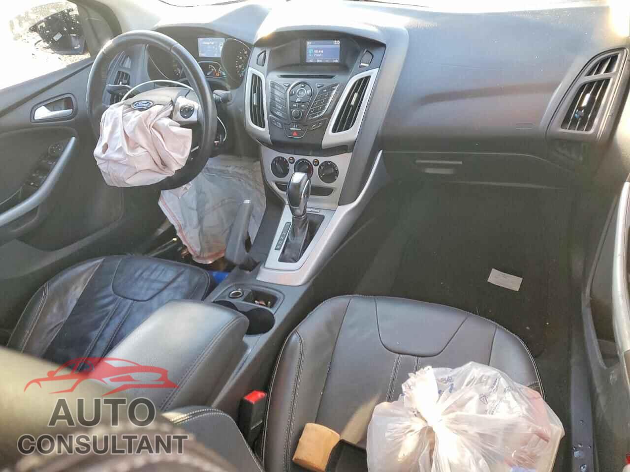 FORD FOCUS 2014 - 1FADP3F27EL363611
