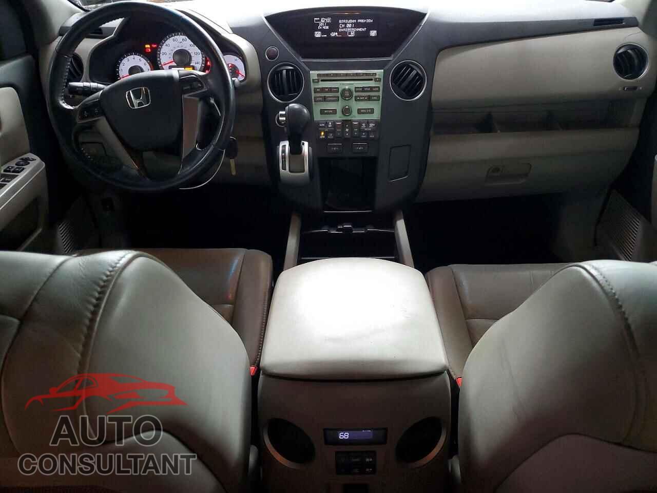 HONDA PILOT 2011 - 5FNYF4H58BB042431