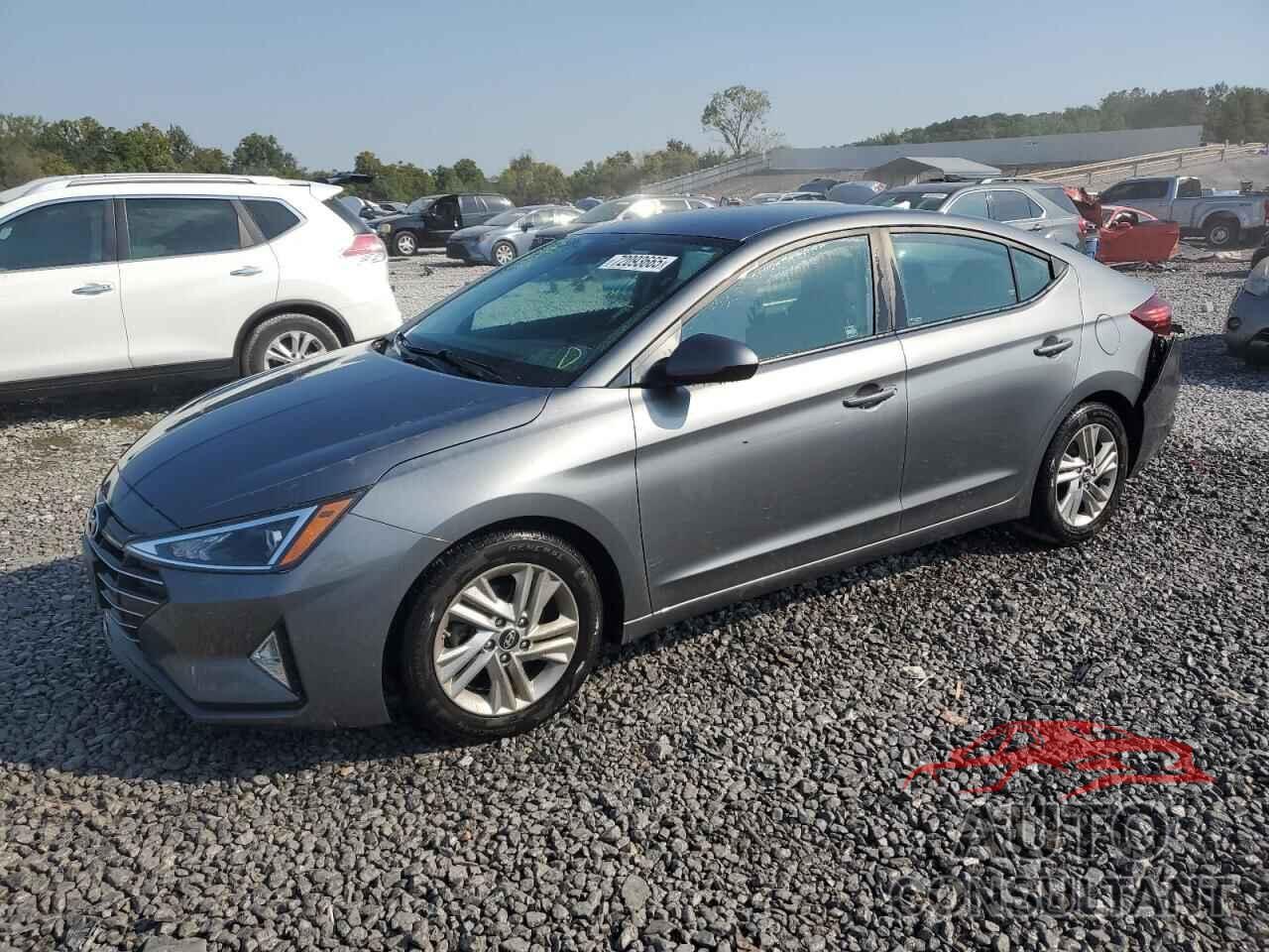 HYUNDAI ELANTRA 2019 - 5NPD84LF3KH406037