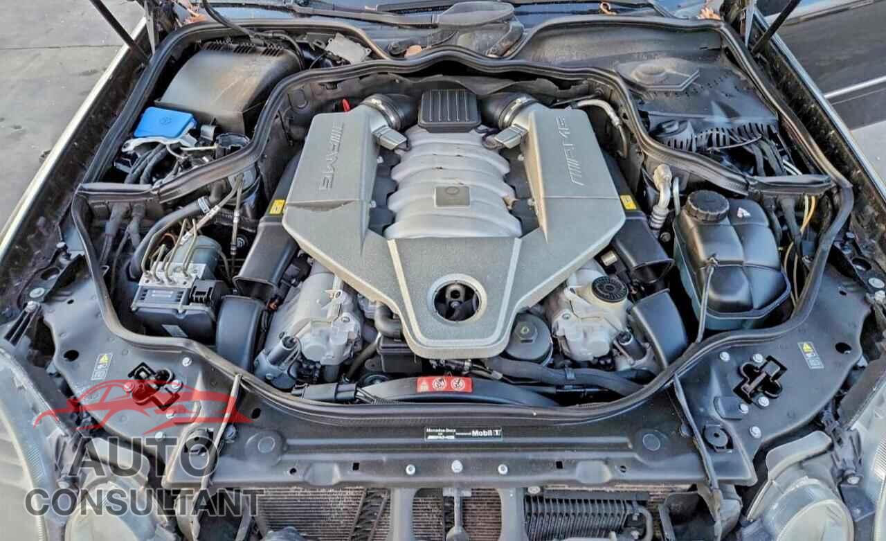 MERCEDES-BENZ E-CLASS 2009 - WDBUF77X89B392379