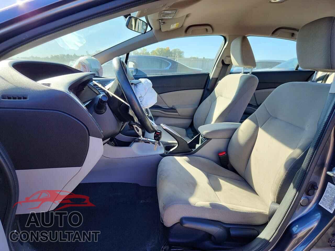 HONDA CIVIC 2013 - 19XFB2F50DE001374