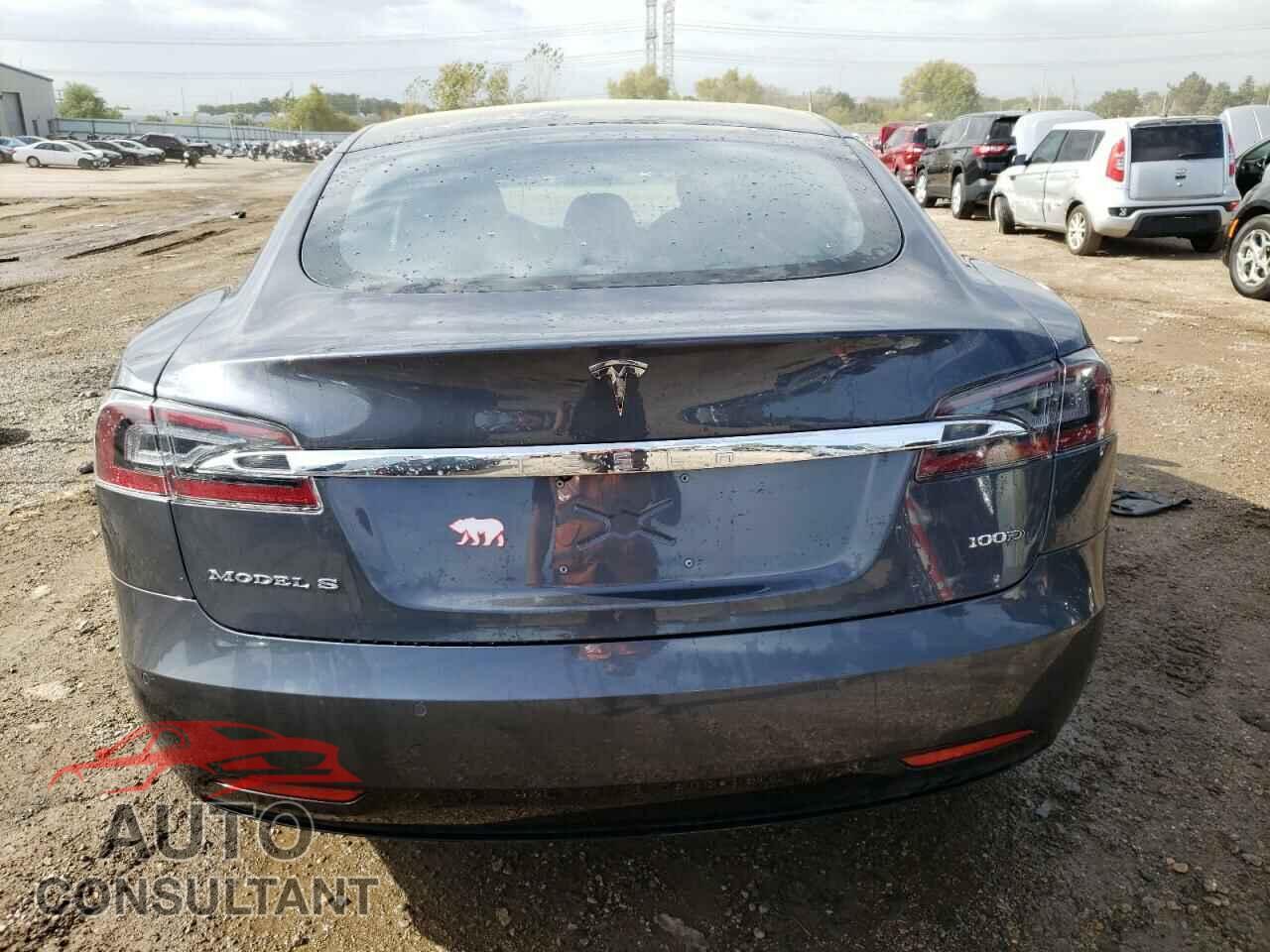 TESLA MODEL S 2018 - 5YJSA1E25JF267918