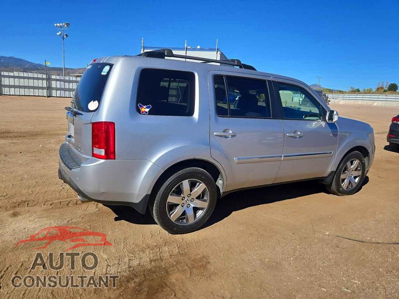HONDA PILOT 2015 - 5FNYF4H92FB036228