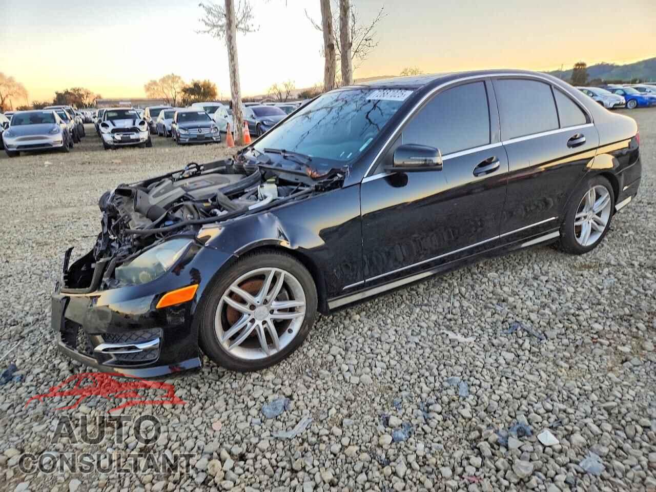 MERCEDES-BENZ C-CLASS 2012 - WDDGF8BB2CR202015