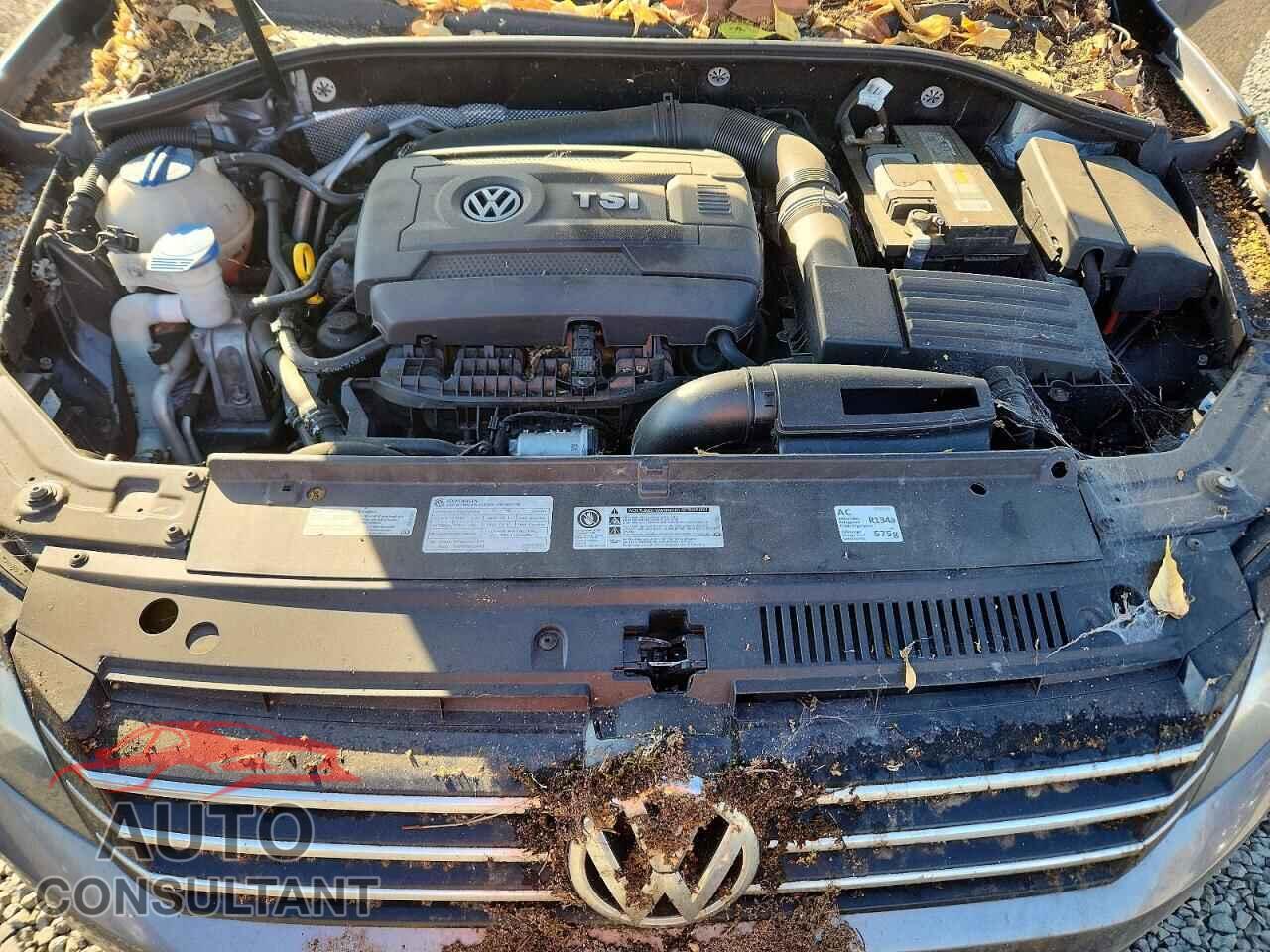 VOLKSWAGEN PASSAT 2014 - 1VWAT7A36EC071560