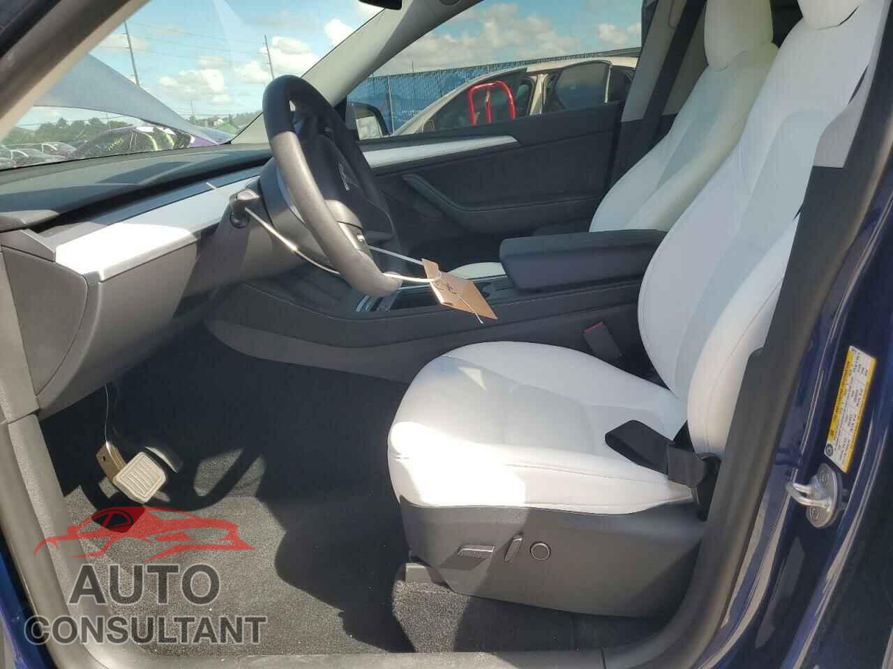 TESLA MODEL Y 2023 - 7SAYGDEEXPA130714