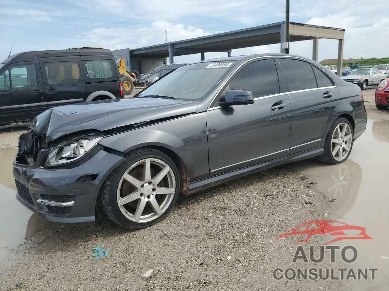 MERCEDES-BENZ C-CLASS 2013 - WDDGF5HB4DR260778
