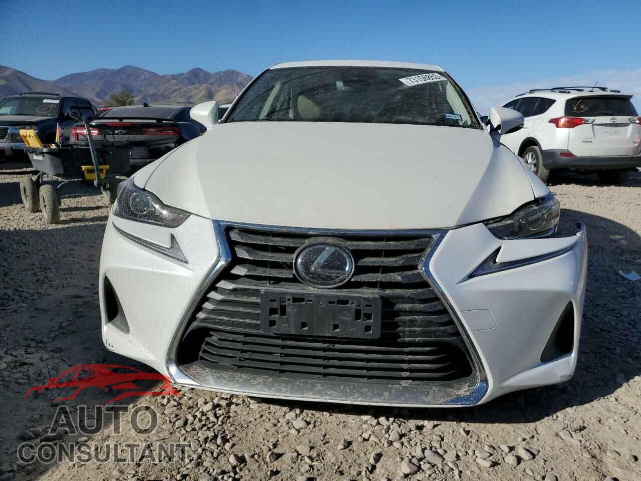LEXUS IS 2017 - JTHBA1D22H5038866