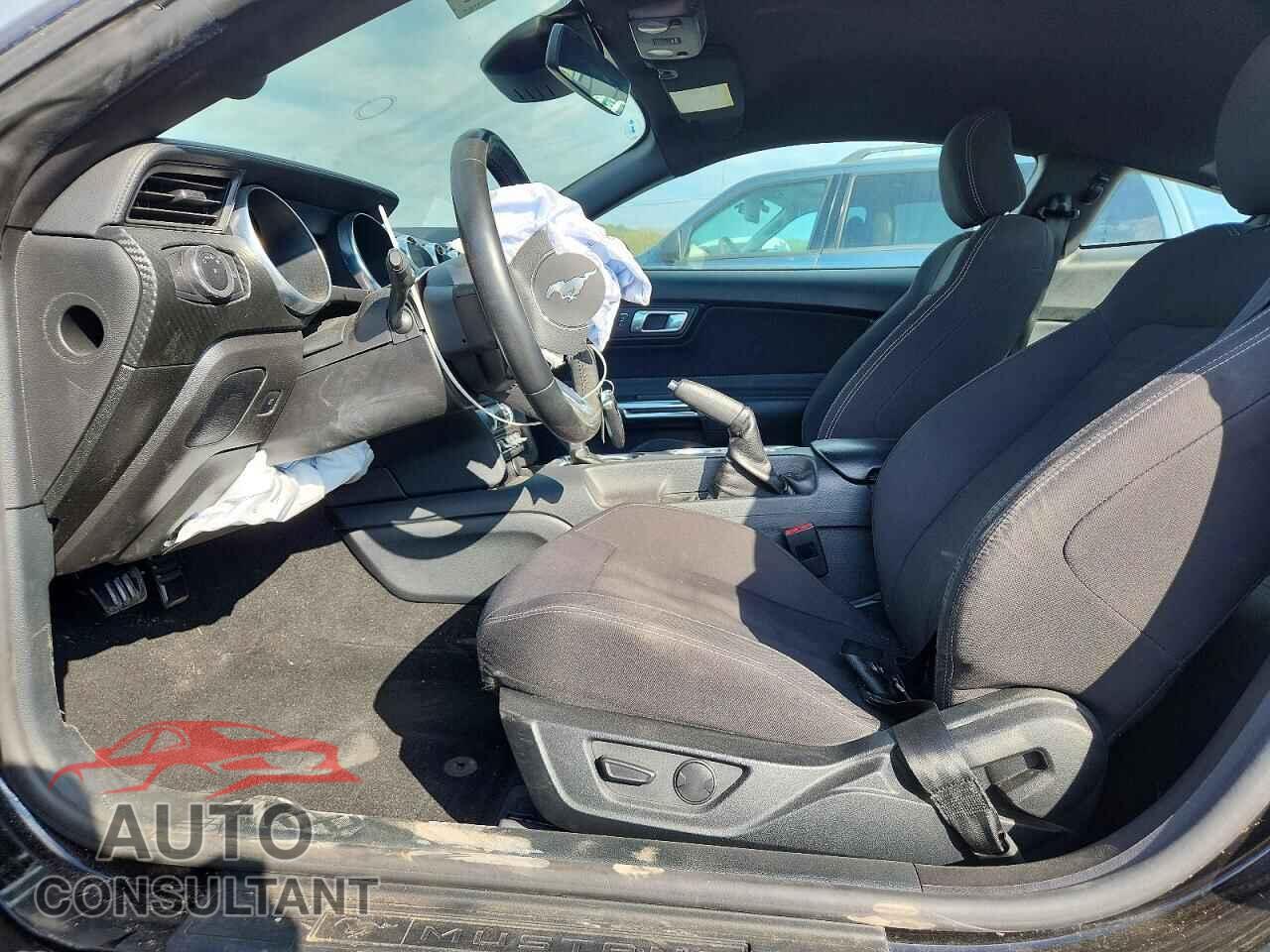 FORD MUSTANG 2023 - 1FA6P8TH2P5107513