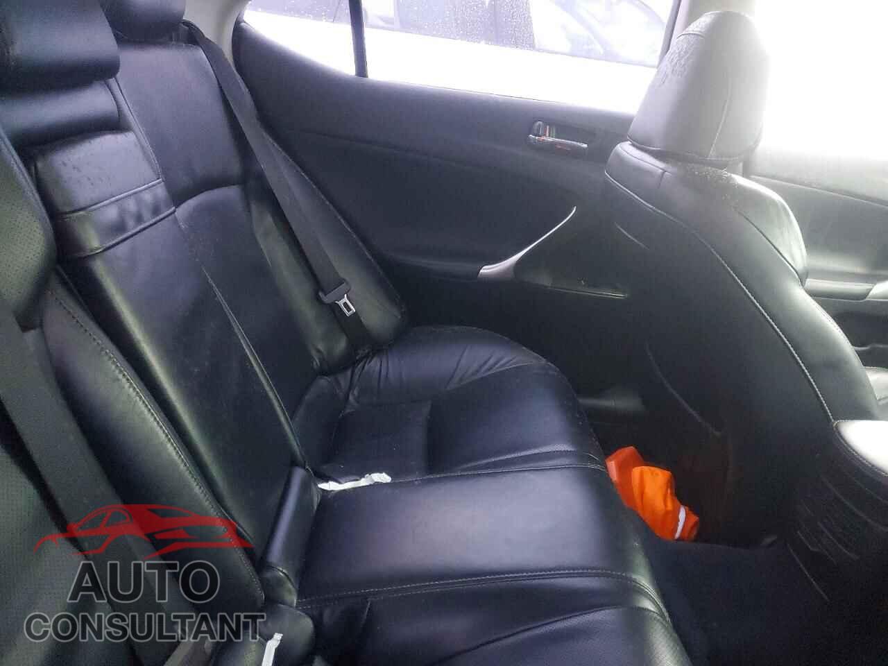 LEXUS IS 2011 - JTHBF5C29B5143406