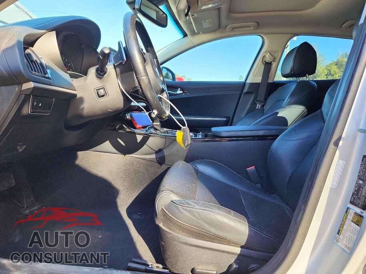 KIA STINGER 2018 - KNAE25LA6J6024459