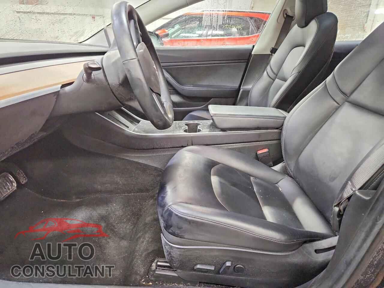 TESLA MODEL 3 2018 - 5YJ3E1EAXJF002704