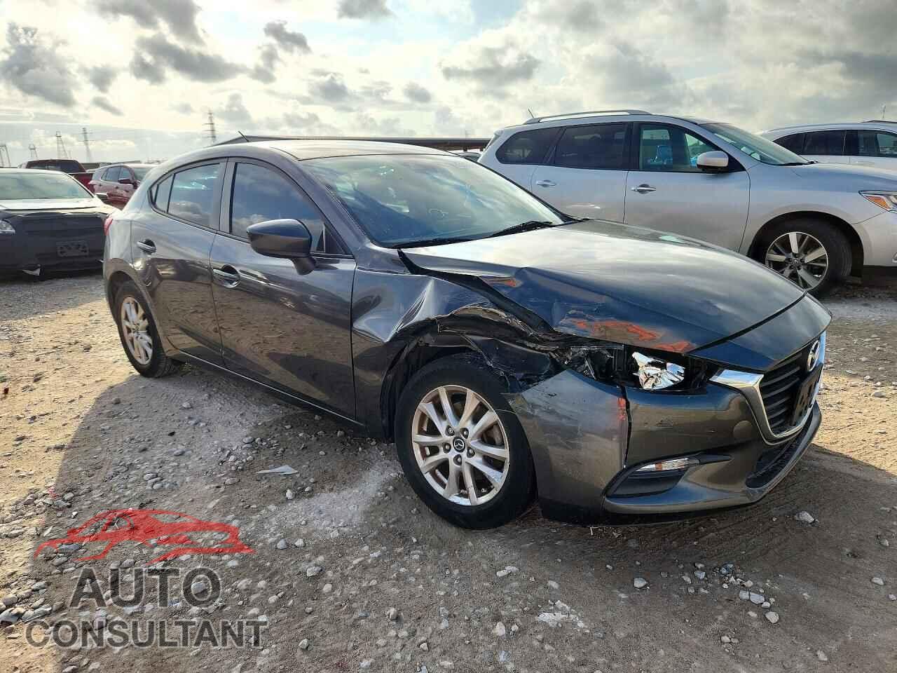 MAZDA 3 2018 - 3MZBN1K75JM268189