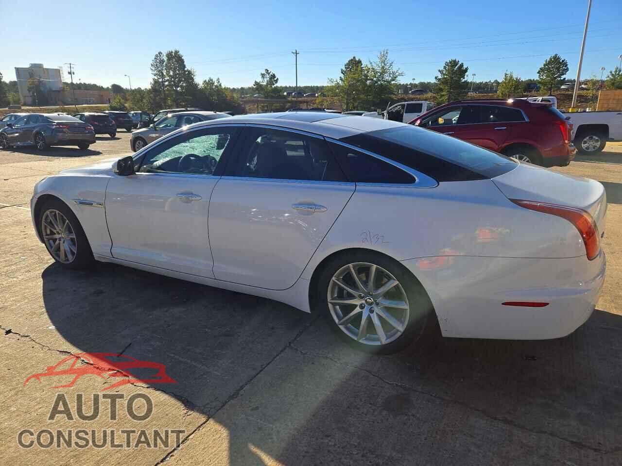 JAGUAR XJ 2011 - SAJWA1CB5BLV07067
