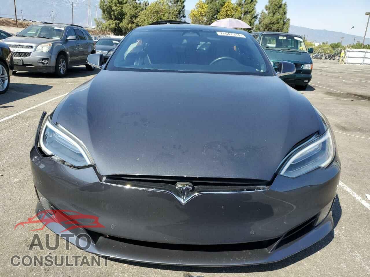 TESLA MODEL S 2017 - 5YJSA1E10HF203688